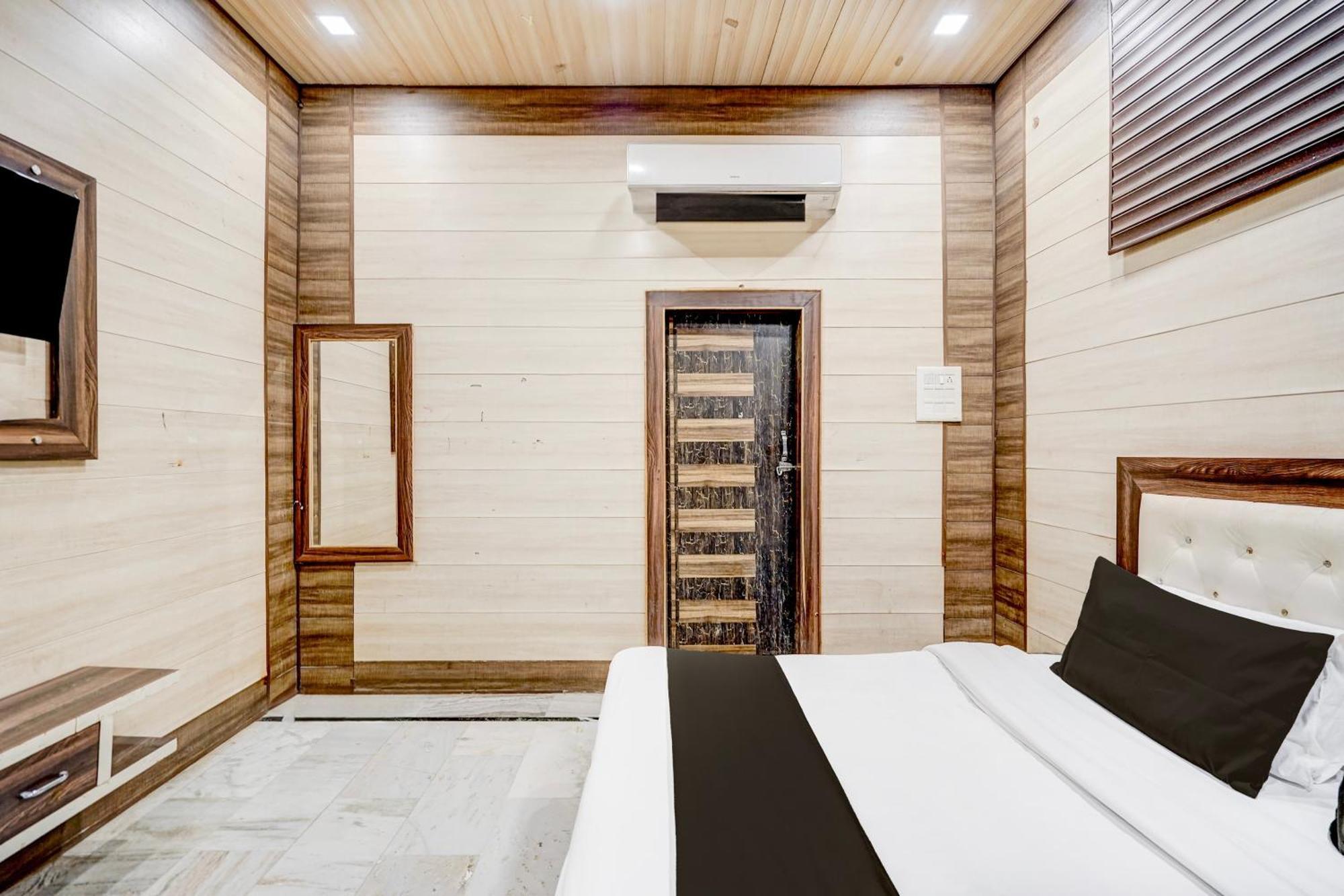 Hotel O Mayur Resort Mathura Dış mekan fotoğraf
